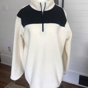 Women’s fleece pulllover